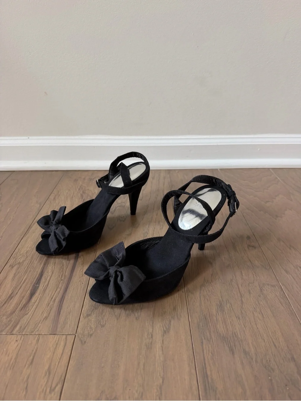 H&M Black Open-Toe Heels with Front Bows